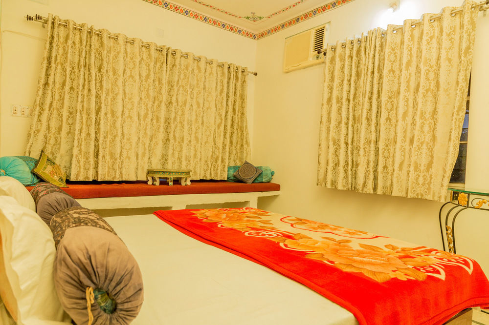 Hotel Hanuman Ghat On Lake Pichola Udaipur Ngoại thất bức ảnh